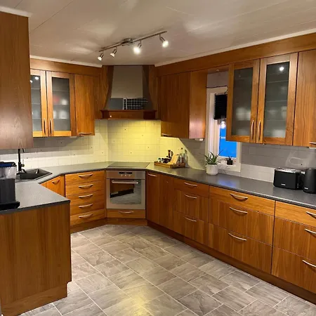 Feriehus Modern Single-family Near Downtown And An Industrial Park